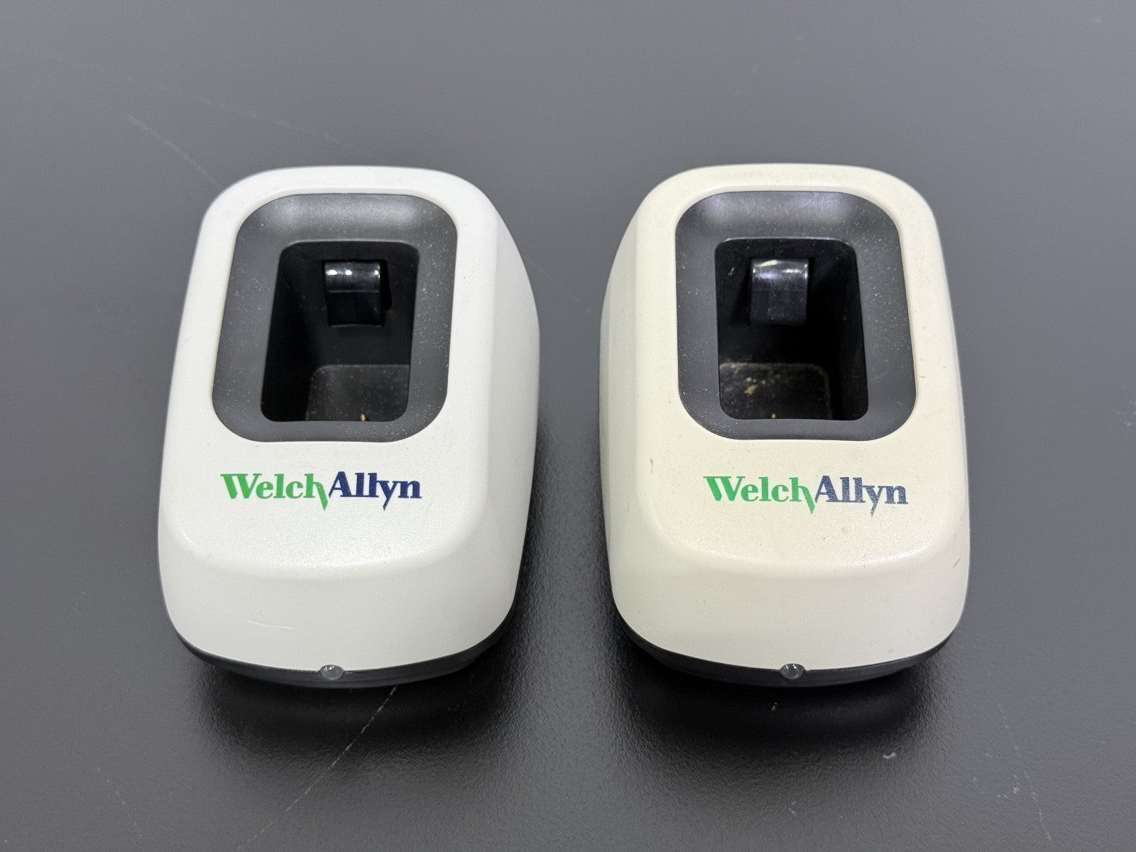 Lot x2) Welch Allyn 739 Series Charger Cordless Vaginal Illuminator0