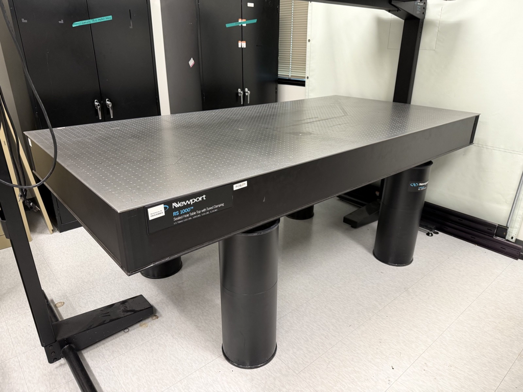 Newport RS1000 Sealed Hole Optical Table w/ Tuned Damping & RL 2000 LabLegs0