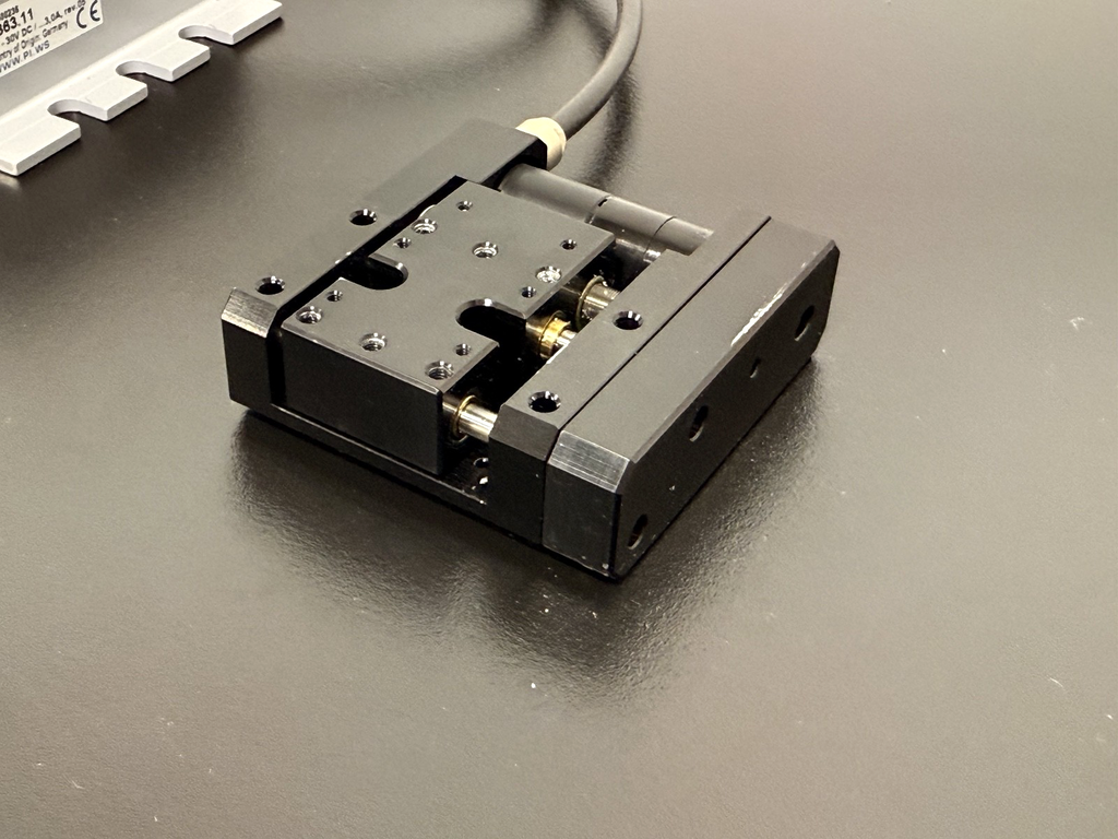 Physik Instrumente PI M 110 Linear Stage w/ Mercury C 863.11 Controller2