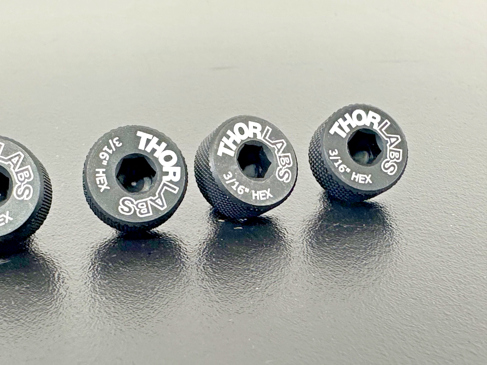 Lot of 5 Thorlabs 3/16" Hex Knurled Locking Thumb Screws for Optical Mounts2