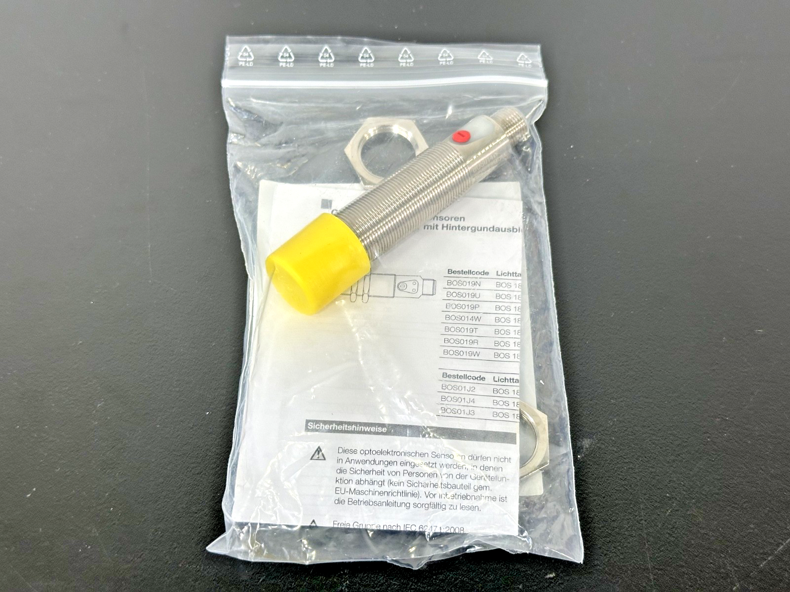 Balluff BOS 18M PA RH22 S4 BOS014W Photoelectric Sensor 251443 New1