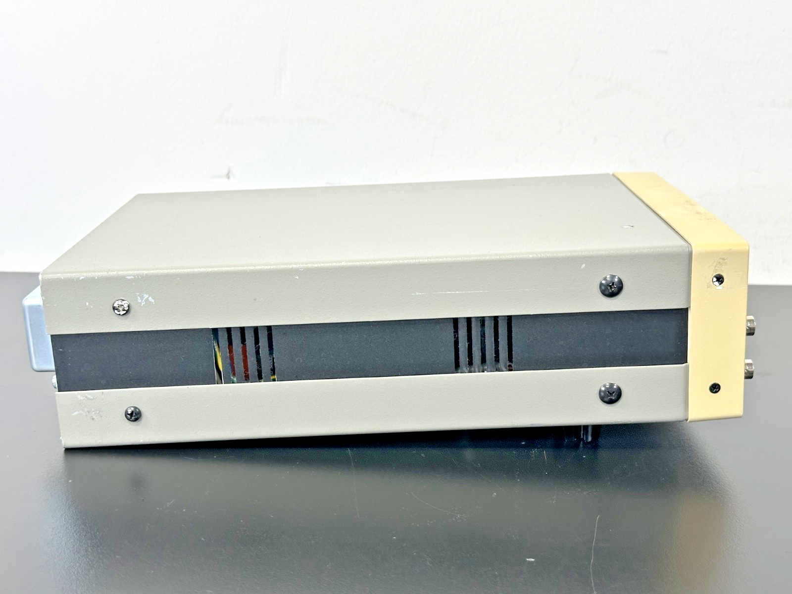 Stanford Research Systems DS345 30MHz Synthesized Function Generator For Parts5