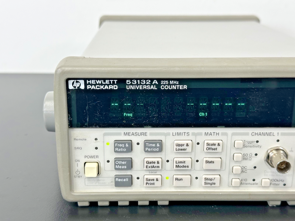 HP 53132A 225MHz Universal Frequency Counter Option 030 3GHz Input Working1