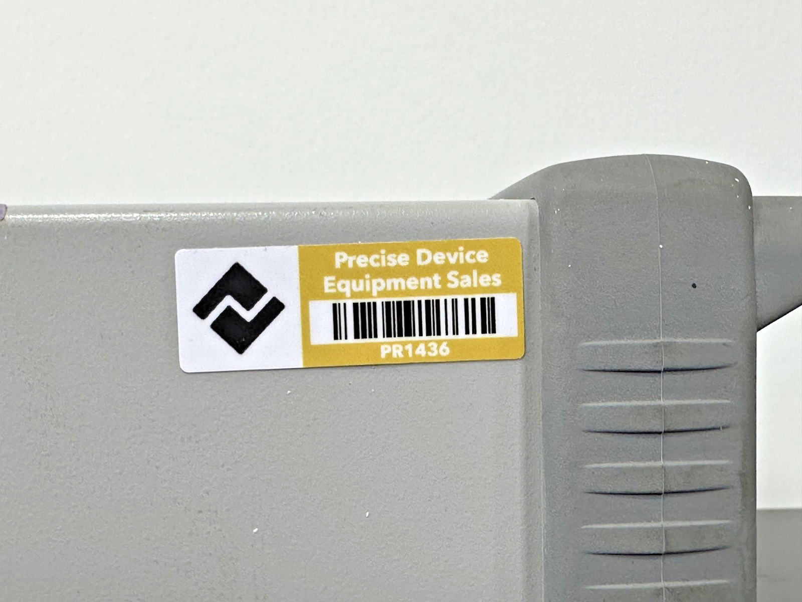 Agilent E3644A Programmable DC Power Supply 0 8Vdc 8A 0 20Vdc 4A7
