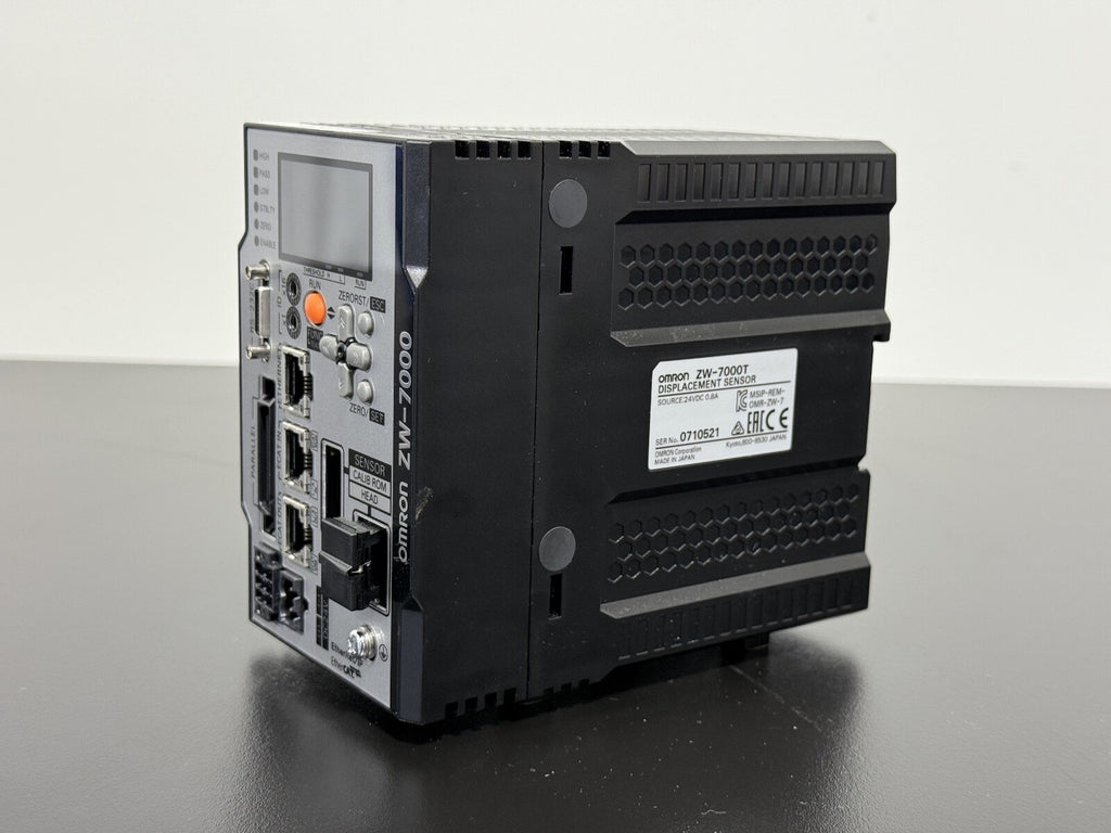 OMRON ZW 7000T  Fiber Optic displacement Sensor1
