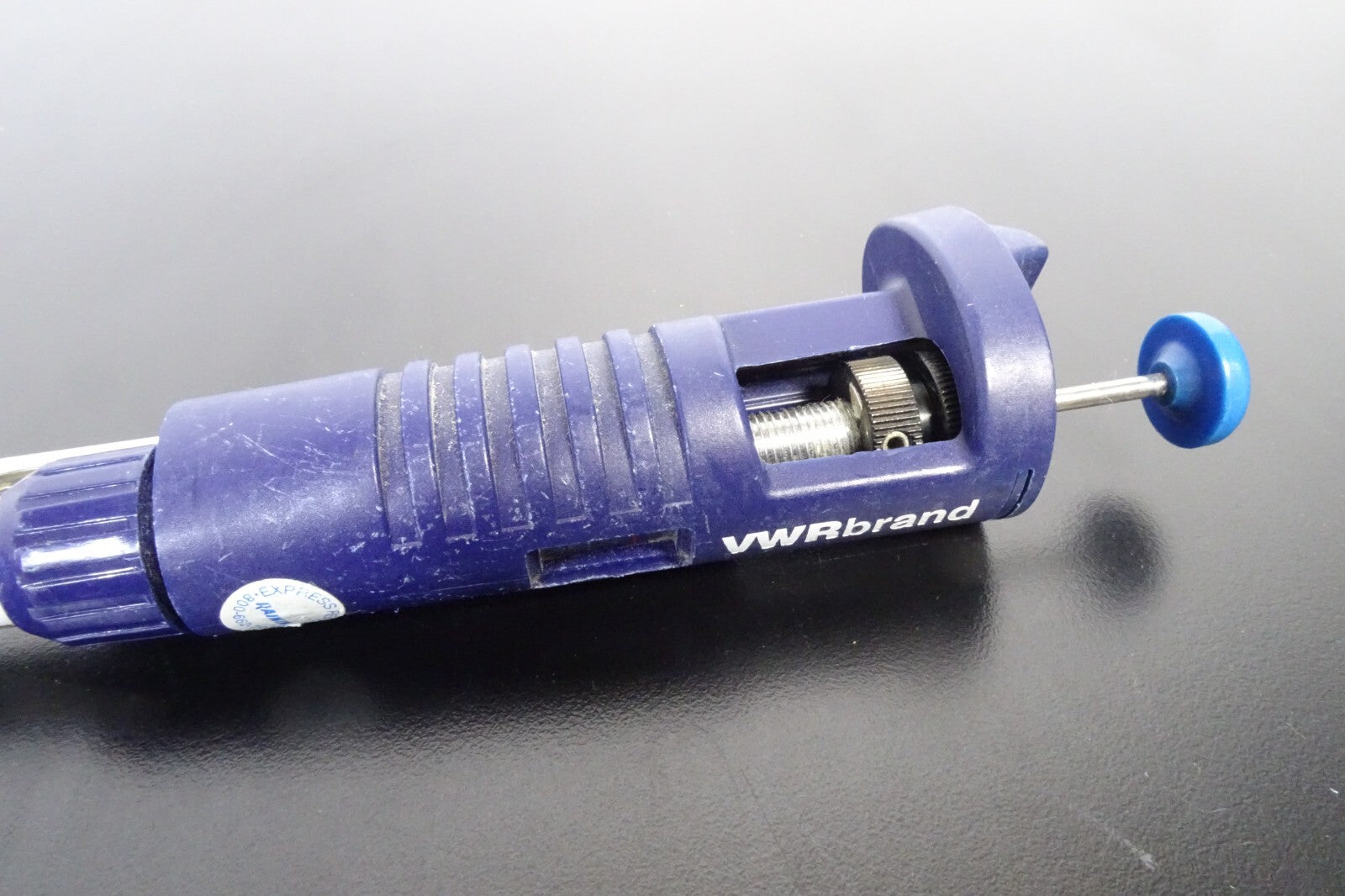 VWR Ergonomic High Performance 100   1000 ul Single Channel Pipette2