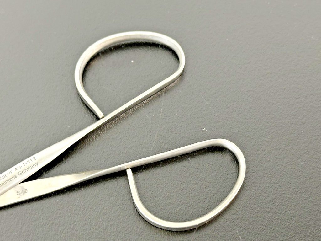 Argent 43 1 112 Gradle Eye Suture Scissors Curved Stainless2