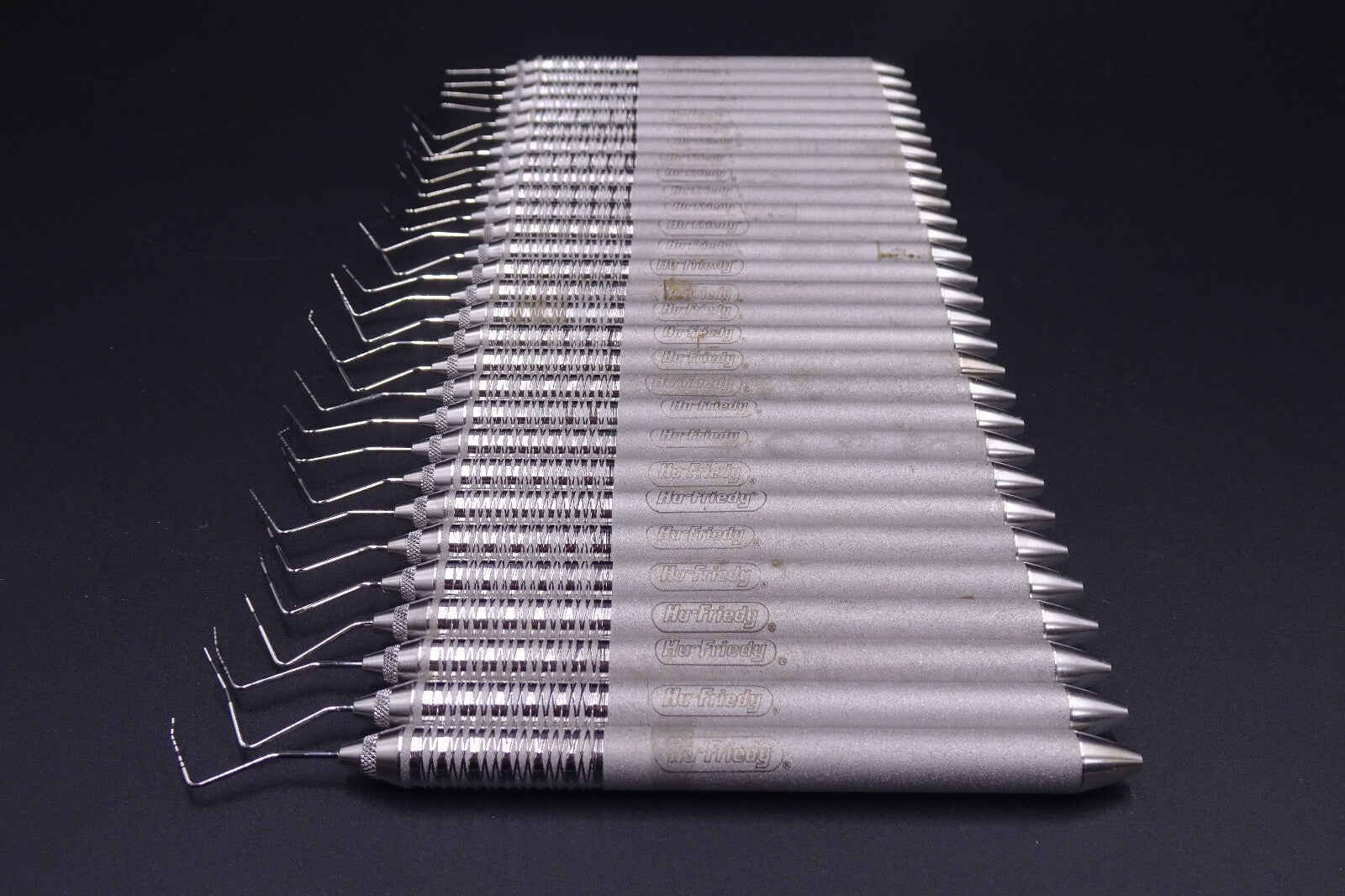 x29) Hu Friedy PCP126 Qulix Periodontal Probe CP/12 Single End1