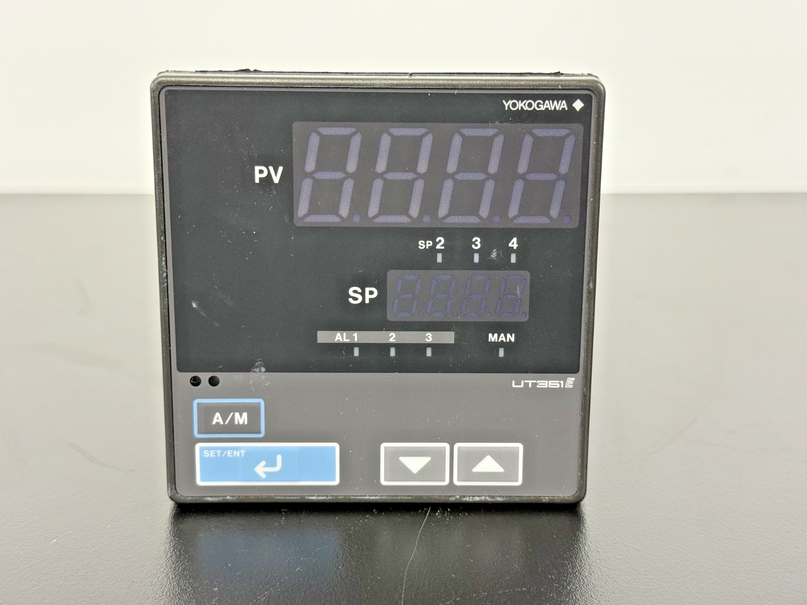 Yokogawa UT351 00 Digital Indicating Controller PLC Temperature Control Module1