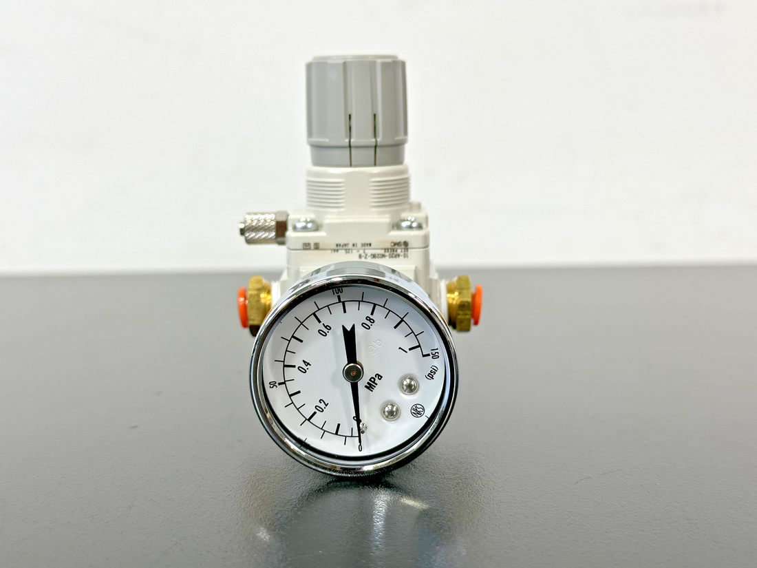 SMC 10 AR20 N02BG Z B Pneumatic Air Pressure Regulator w/ Gauge Used Untested0