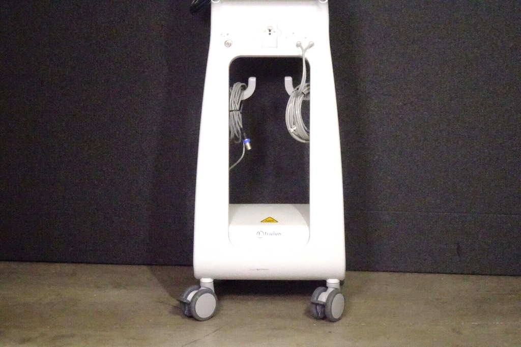 INVIVO Expression 453564099871 Patient Monitor wIth Rolling Stand1
