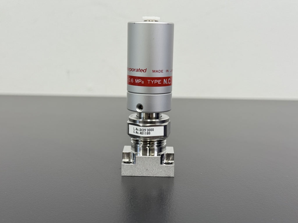 Fujikin DC2F3000 Gas Pressure Regulator Valve Type N.C. 0.6MPa Made in Japan0