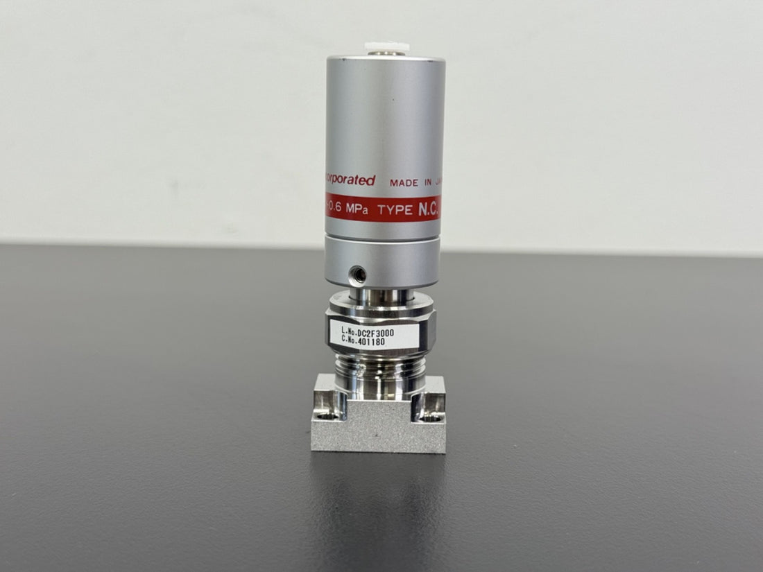 Fujikin DC2F3000 Gas Pressure Regulator Valve Type N.C. 0.6MPa Made in Japan0