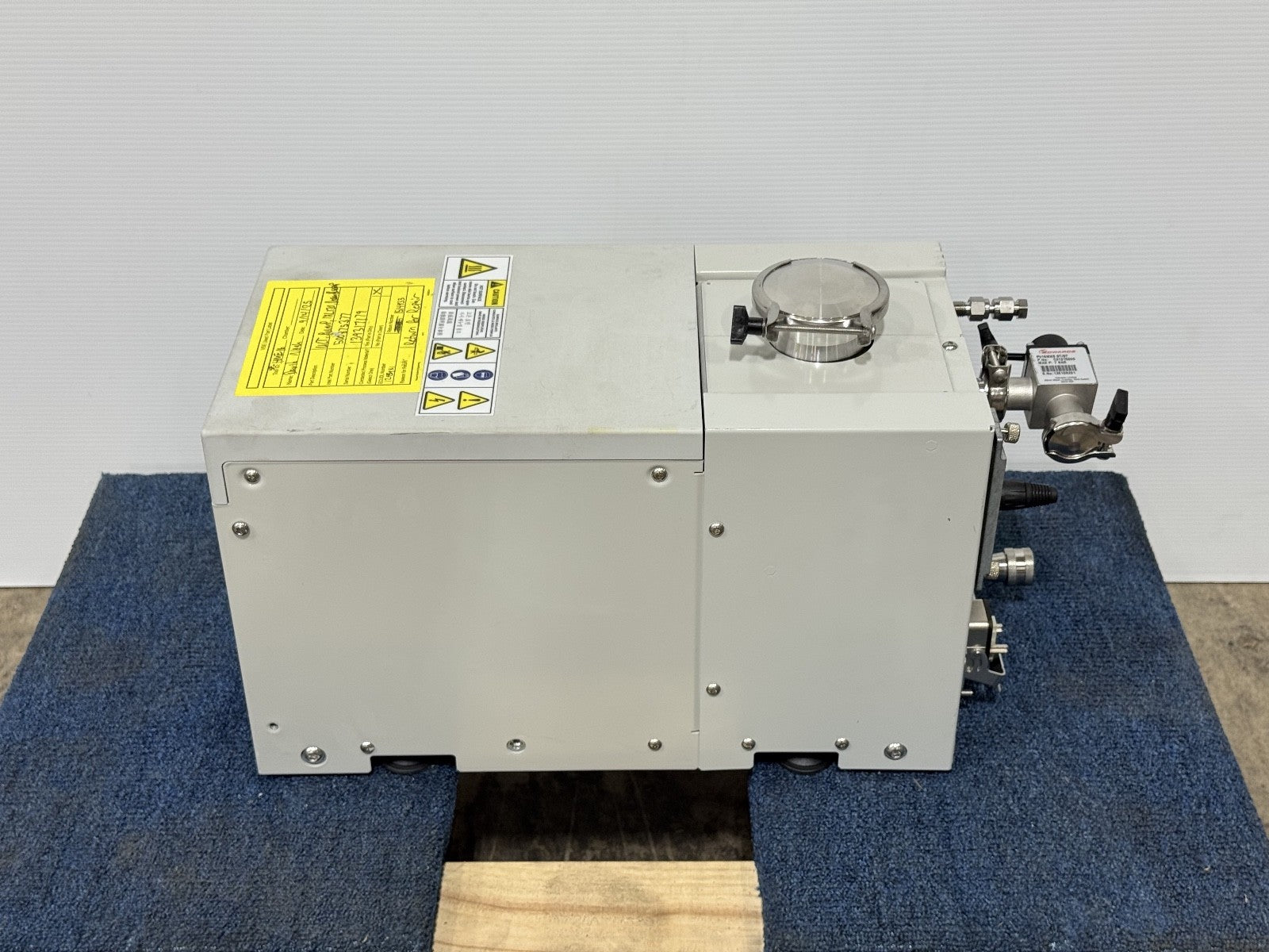 Edwards IXL 120N Dry Vacuum Pump Module IXL120 (Missing Front Cover)1