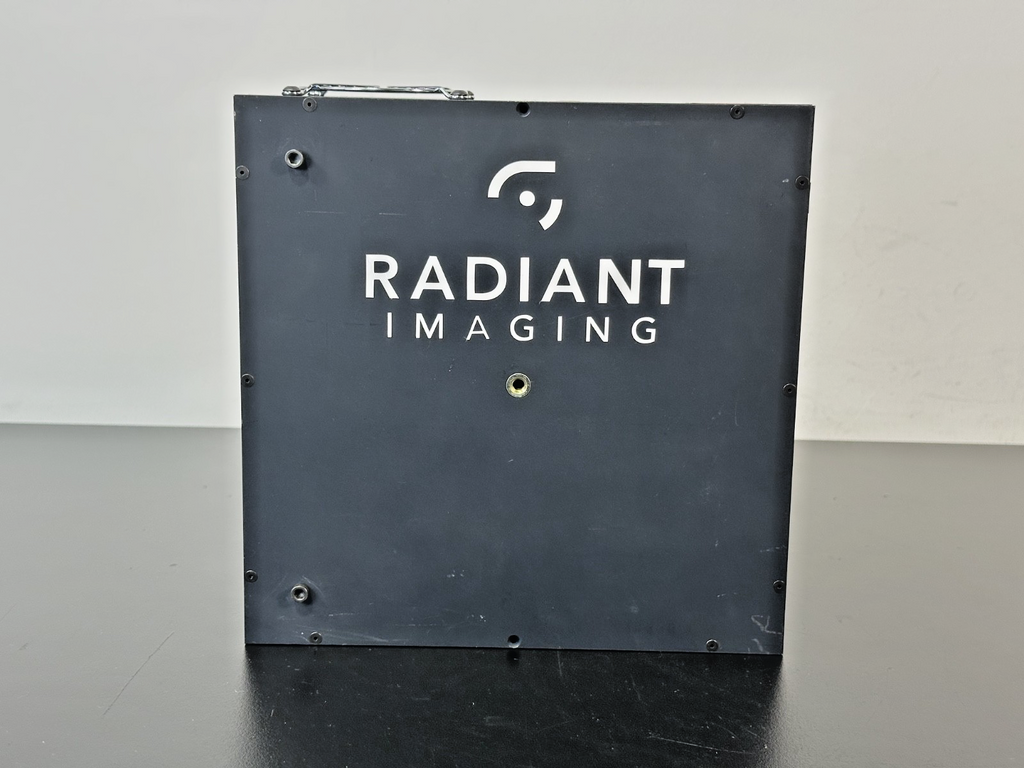 Radiant Imaging PM AC4001 Metal Halide Illuminance Calibration Lamp Working1