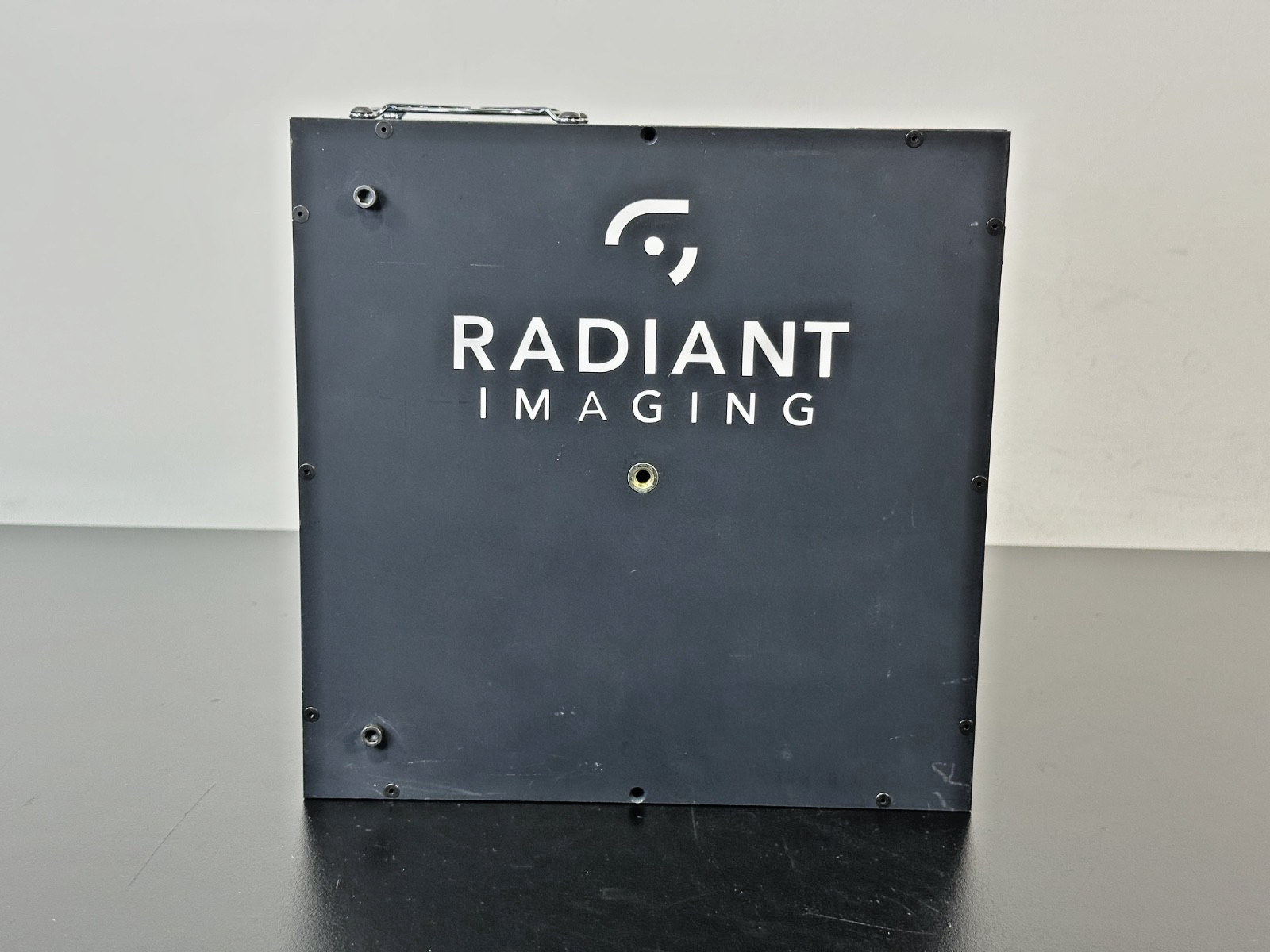 Radiant Imaging PM AC4001 Metal Halide Illuminance Calibration Lamp Working1