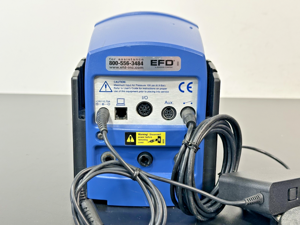 Nordson EFD Ultra 2400 Series Digital Fluid Dispenser w/ Foot Pedal Working3