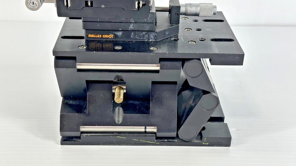 Newport 271 Lab Jack w/ M 423 Melles Griot Multi Axis Positioning Stages5
