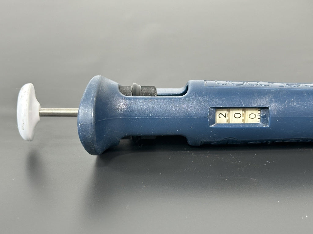 Gilson P200 Adjustable Micropipette 20 200µL Single Channel Pipettor6