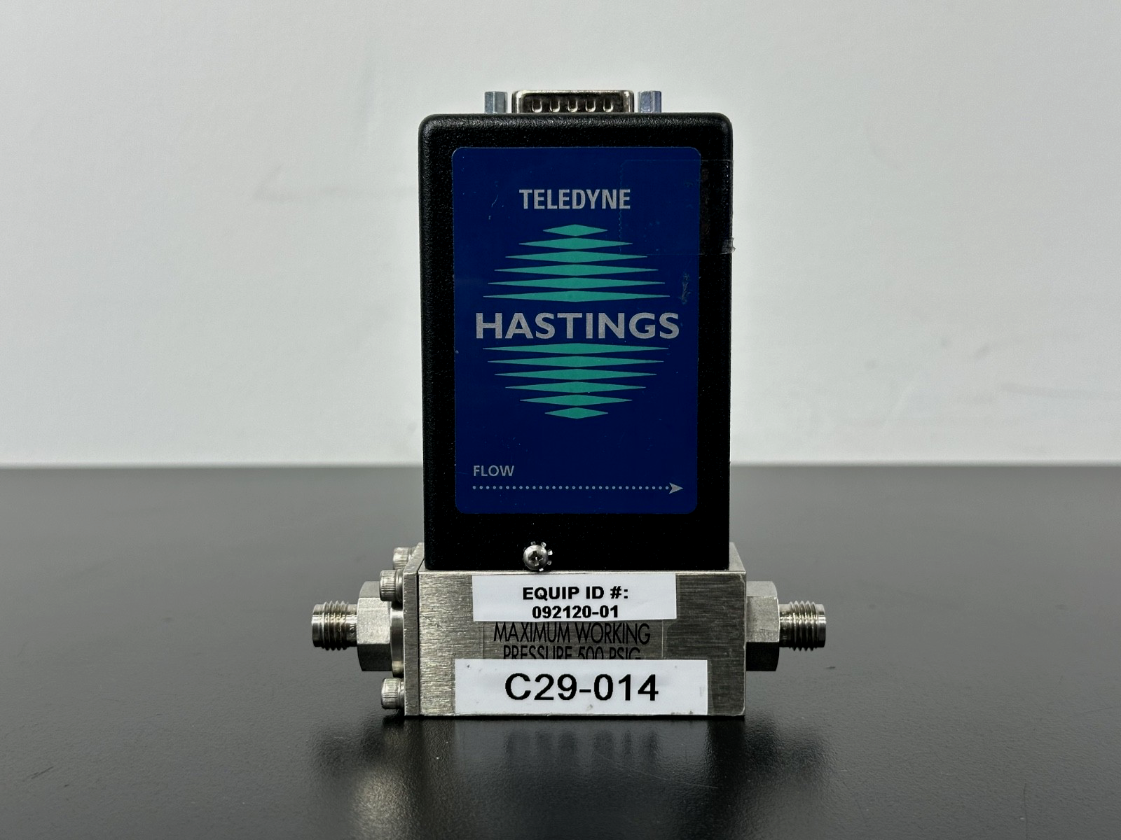 Teledyne Hastings HFC 202 Mass Flow Controller 500 SCCM Oxygen 0 5V0