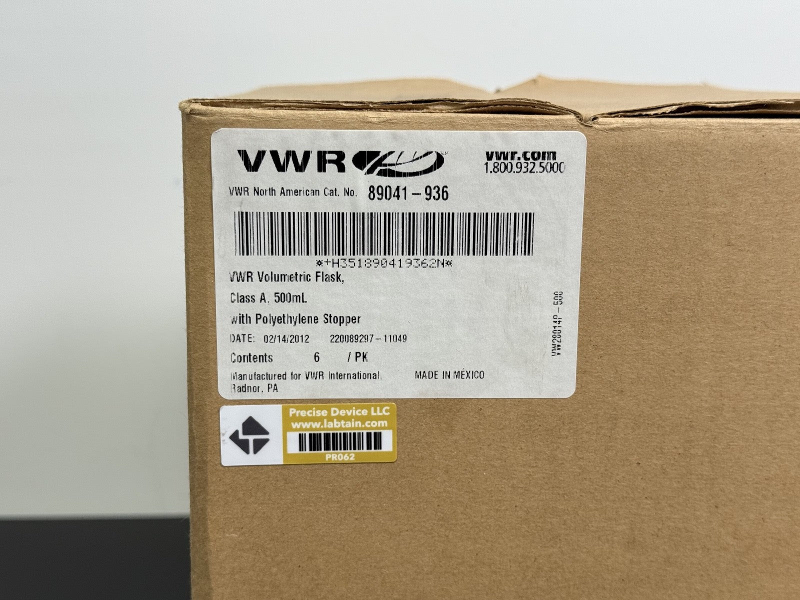 VWR 89041 936 Volumetric Flask, Class A, 500mL w/ Polyethylene Stopper2