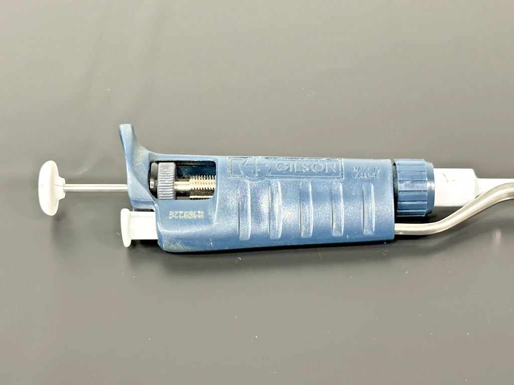 Gilson P10 Adjustable Micropipette 0.5 10µL Single Channel Pipettor2