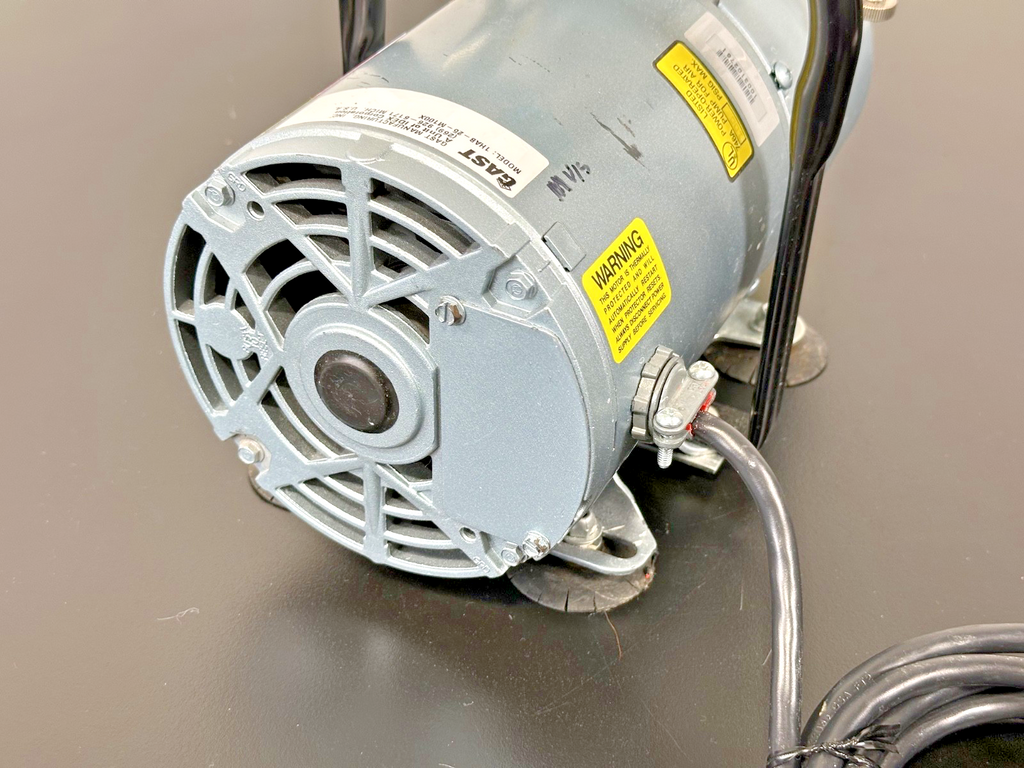 GAST 1HAB 25 M100X Oil Less Piston Compressor Vacuum Pump Gauges Tubing Working4