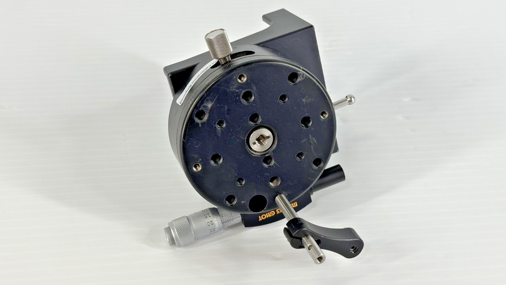 Manual 360° Micrometer Rotation Stage with Mounting Bracket2