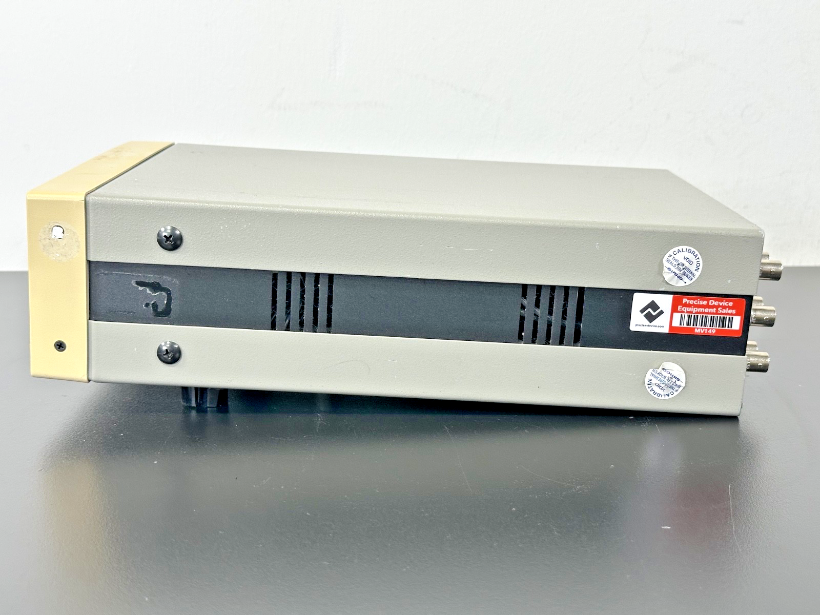 Stanford Research Systems DS345 30MHz Synthesized Function Generator For Parts7