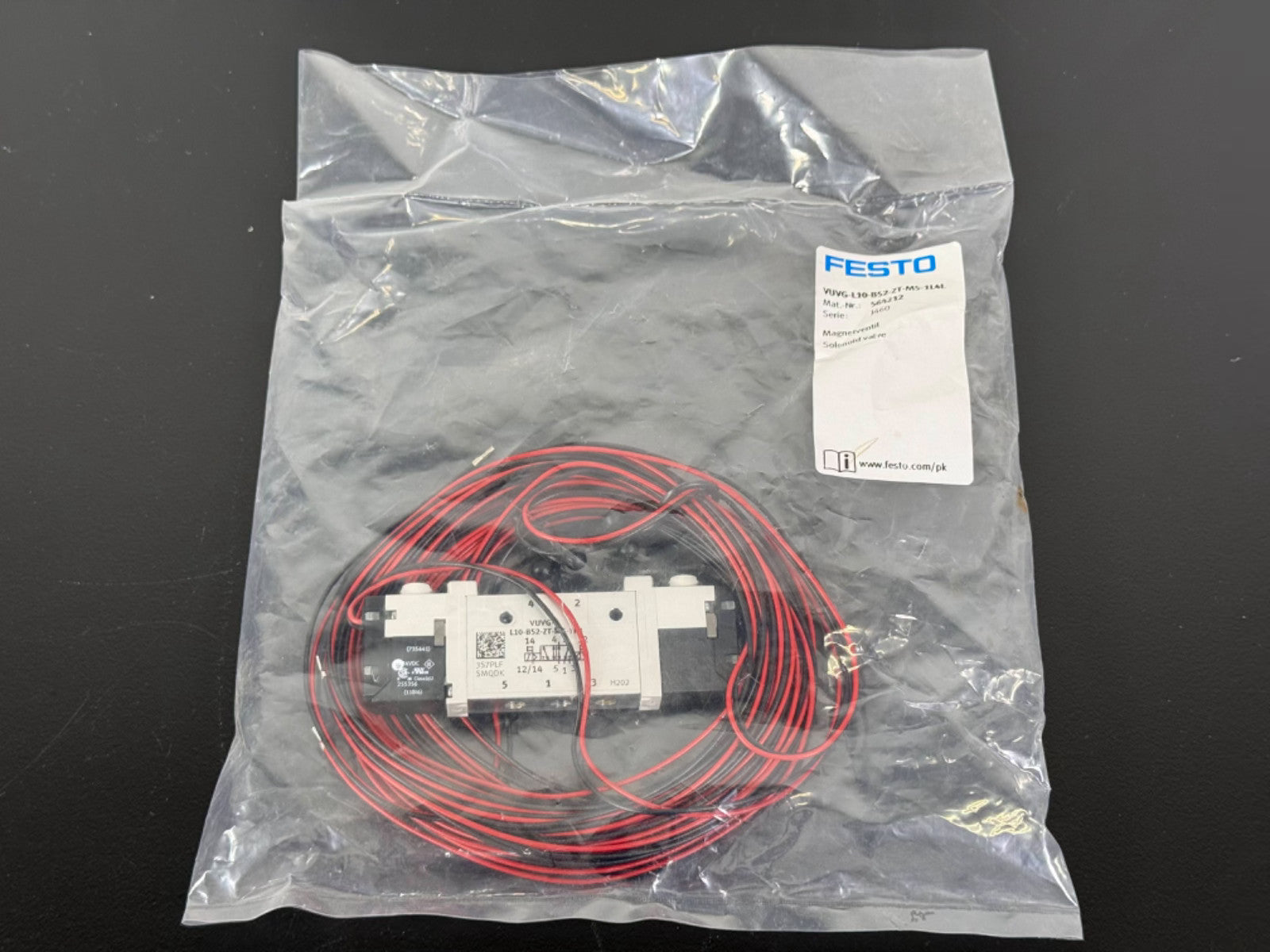 Festo VUVG L10 B52 ZT M5 1L4L Solenoid Valve New0