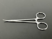 V. Mueller SU2702 Curved Kelly Hemostat Forceps German Stainless0