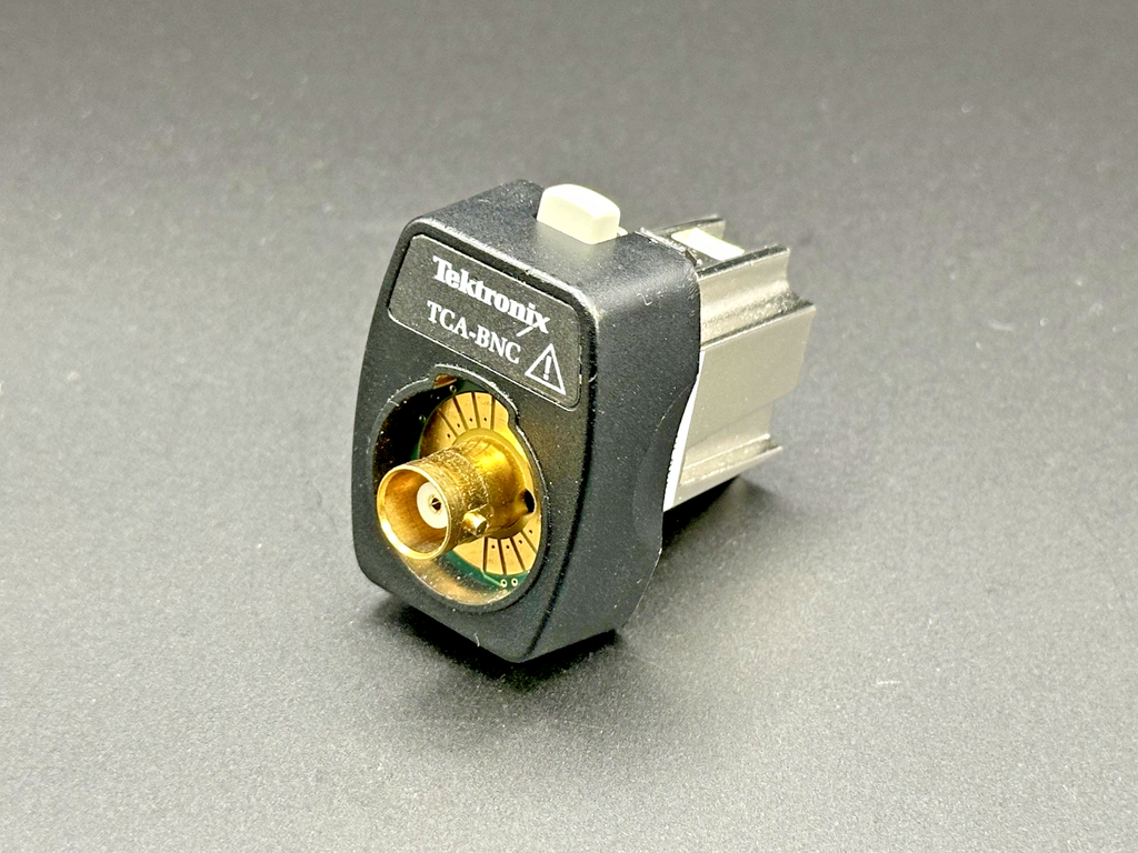 Tektronix TCA BNC 50 Ohm TekConnect to TekProbe BNC Adapter0