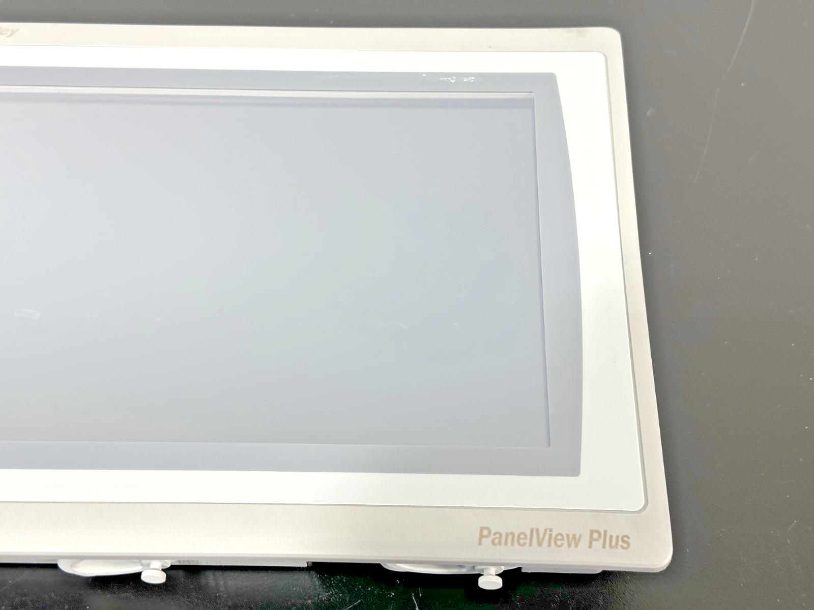 Allen Bradley 2711P T12W21D8S PanelView Plus 7 12" Touch HMI Terminal Used2