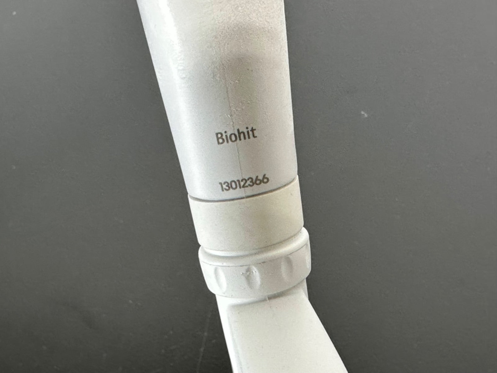 Sartorius Biohit eLINE 1200 Electronic Multichannel Pipette 12 Channel3