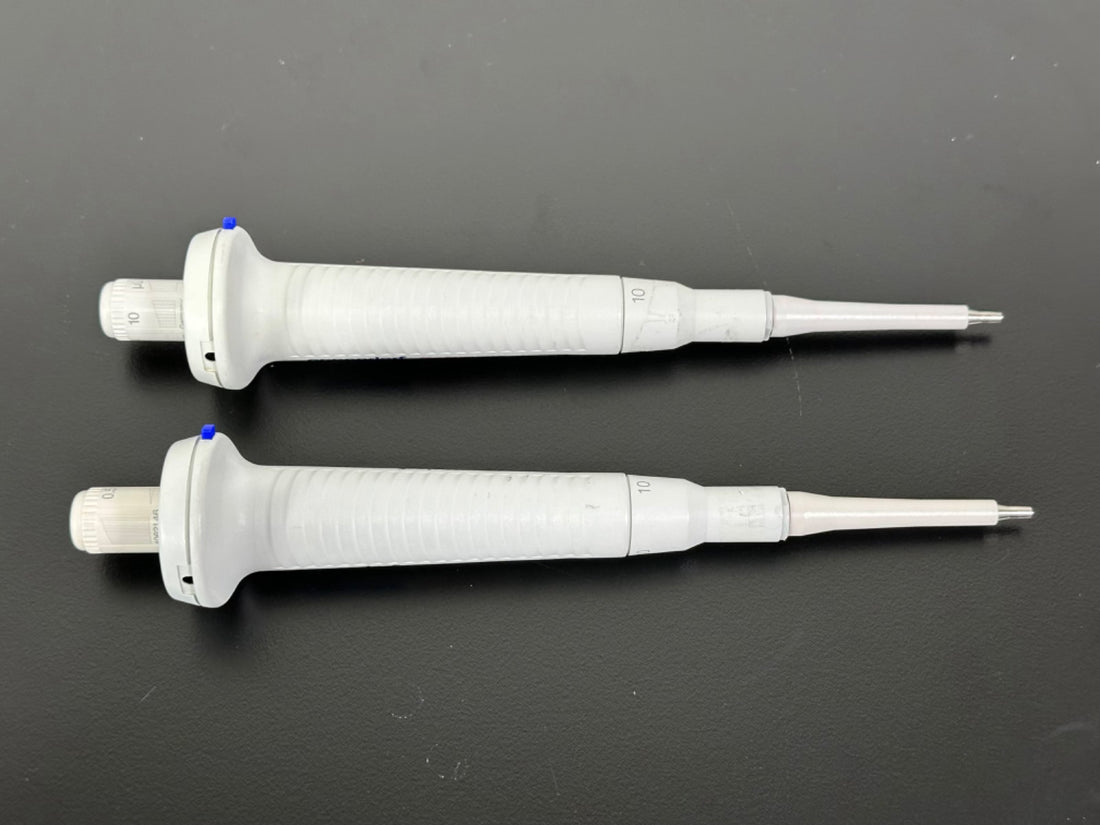 Lot of 2 Eppendorf Reference Adjustable Pipettes 0.5 10uL Germany0