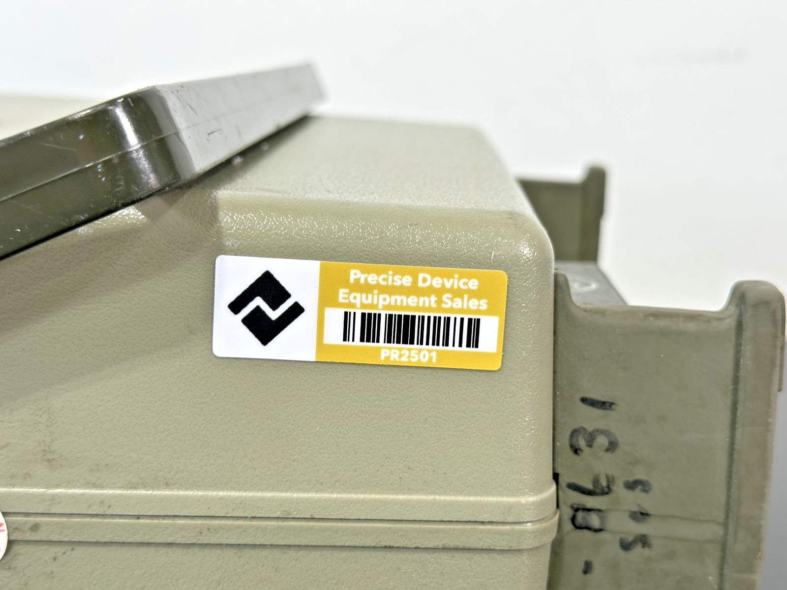 HP Hewlett Packard 4935A Transmission Test Set Opt 002 Powers on6