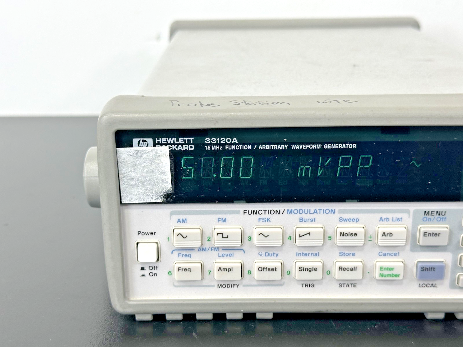 HP 33120A 15MHz Function Arbitrary Waveform Generator Option 001 Powers  Working1