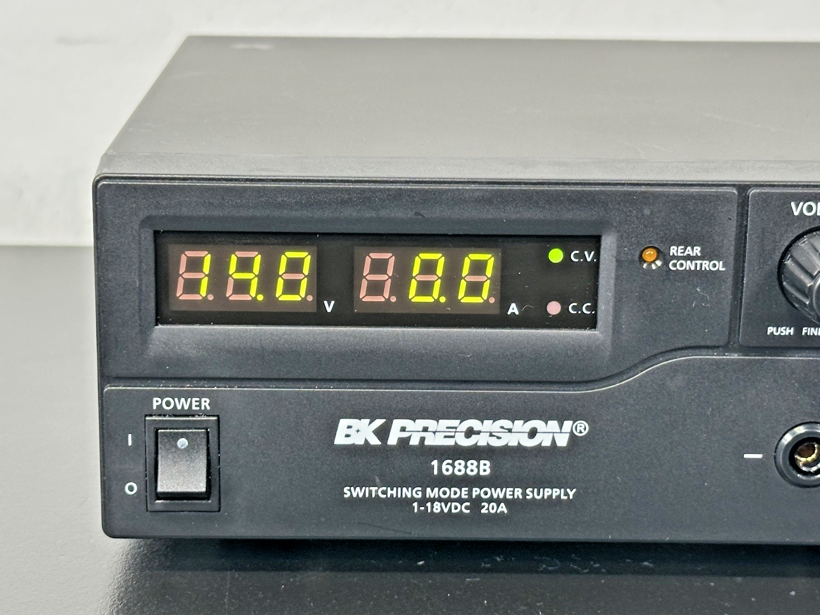 B&K Precision 1688B Switching DC Power Supply 1 18V 0 20A 360W Working1
