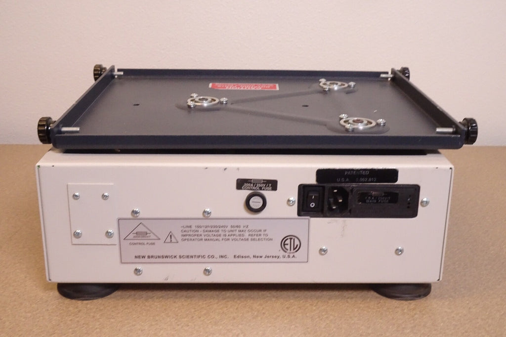 EPPENDORF BRUNSWICK DIGITAL GYROTORY PLATFORM SHAKER, MODEL INNOVA 20004