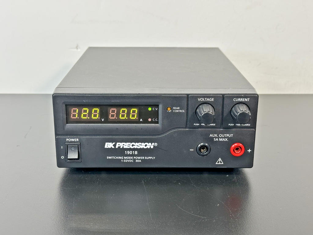 B&K Precision 1901B 1 32V 30A Switching DC Power Supply Powers On0