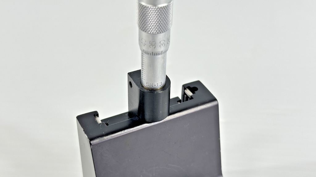 Newport M 460A Series Linear Translation Stage w/ SM 13 Micrometer5