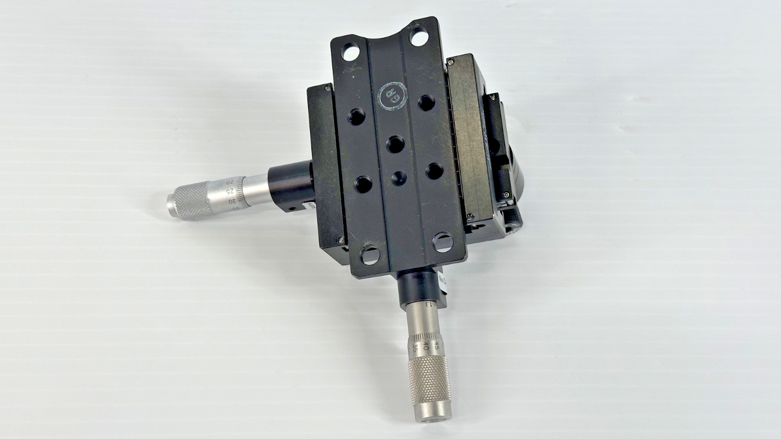 Newport M 460A Series 2 Axis XY Stage w/ Thorlabs Optical Mount7