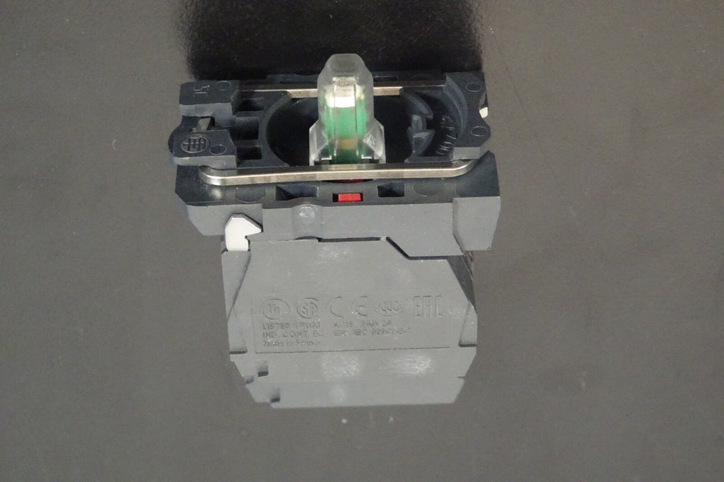 Schneider Electric ZBE 203 Contact Block1