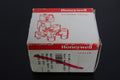 Honeywell 3121BSN1NN00BBT1J1P3 Skinner Valve0